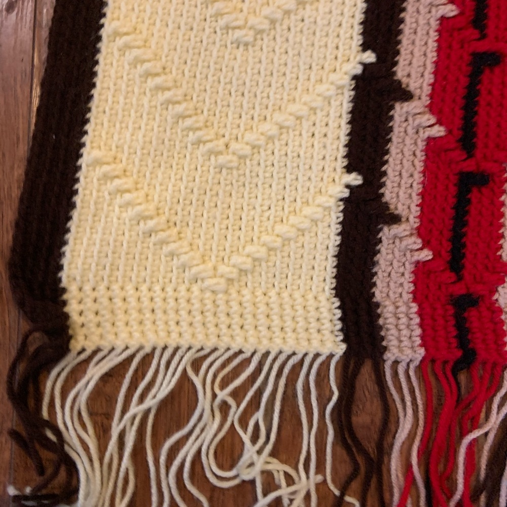 Vintage acrylic throw afghan with southwest/Aztec style 60” x 64” - Picture 3 of 8